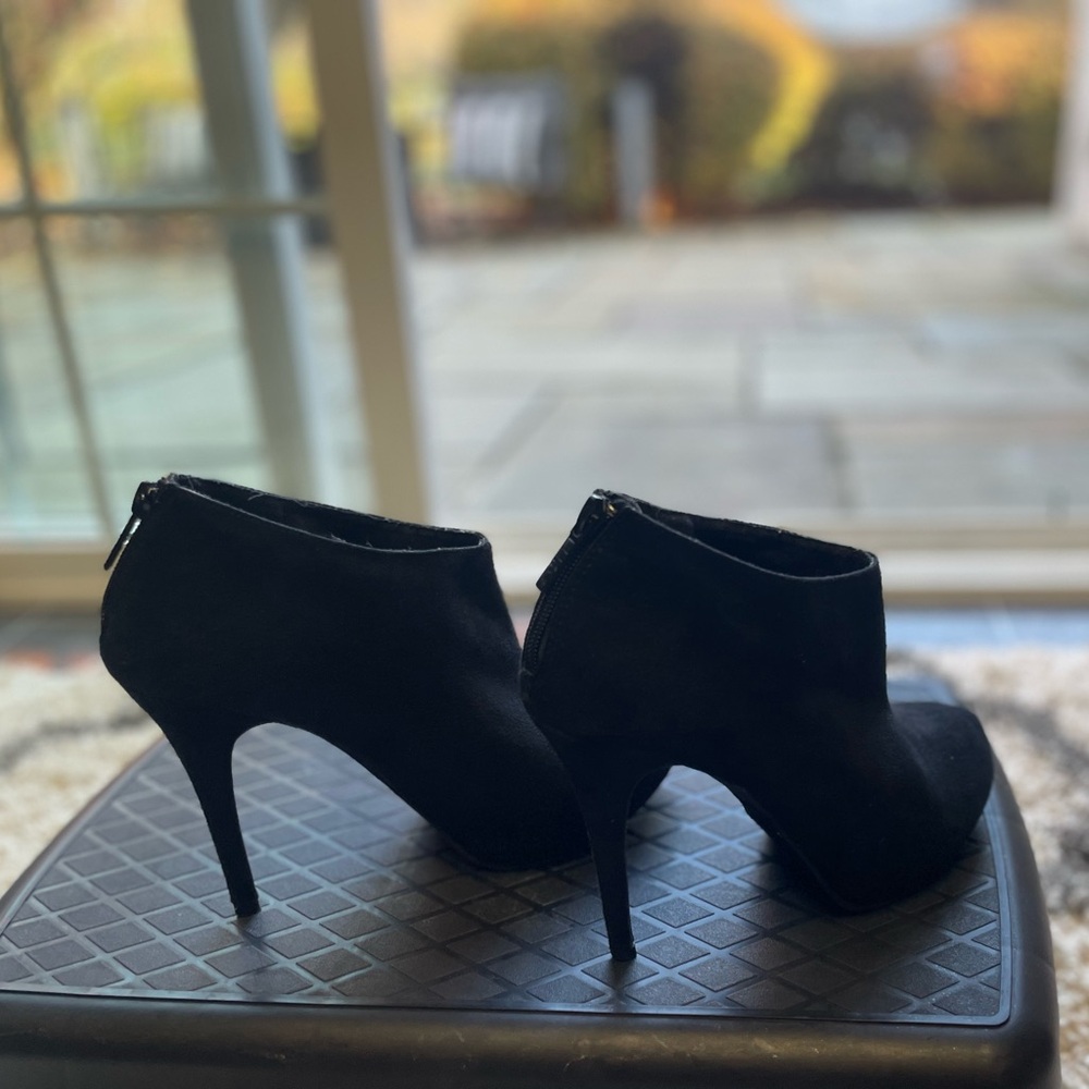 Michael Antonio Black Suede High Heel Booties – Gently Worn